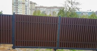 Купить распашные ворота из штакетника Тихвин, цена от 2771 руб.