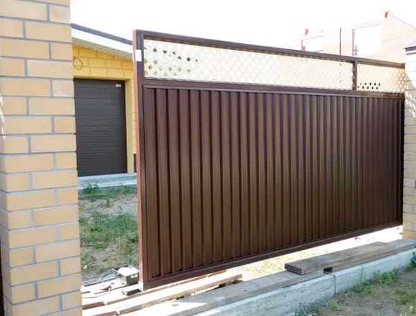 Эстетика и Надежность: Ворота Grand Line для Вашего Дома в Тихвине от 37426 руб